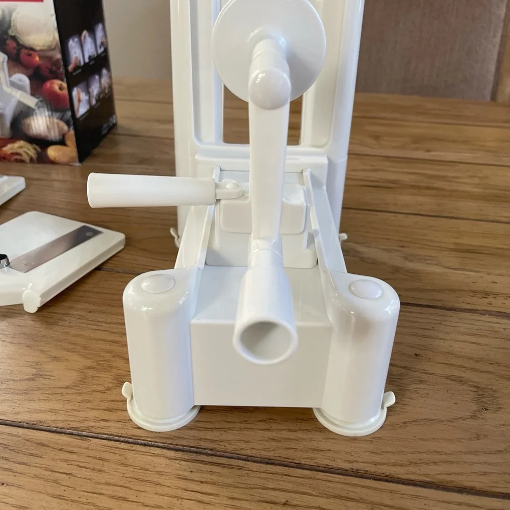 Spiral Vegetable Slicer Cutter Shreds by Paderno World cuisine